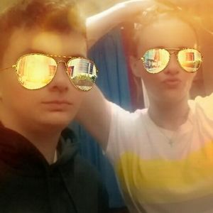 Meet your Posher, Dustin